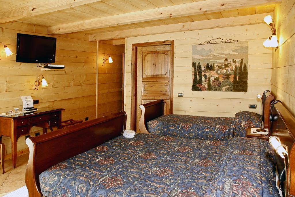 Les Combes Otel La Salle Dış mekan fotoğraf