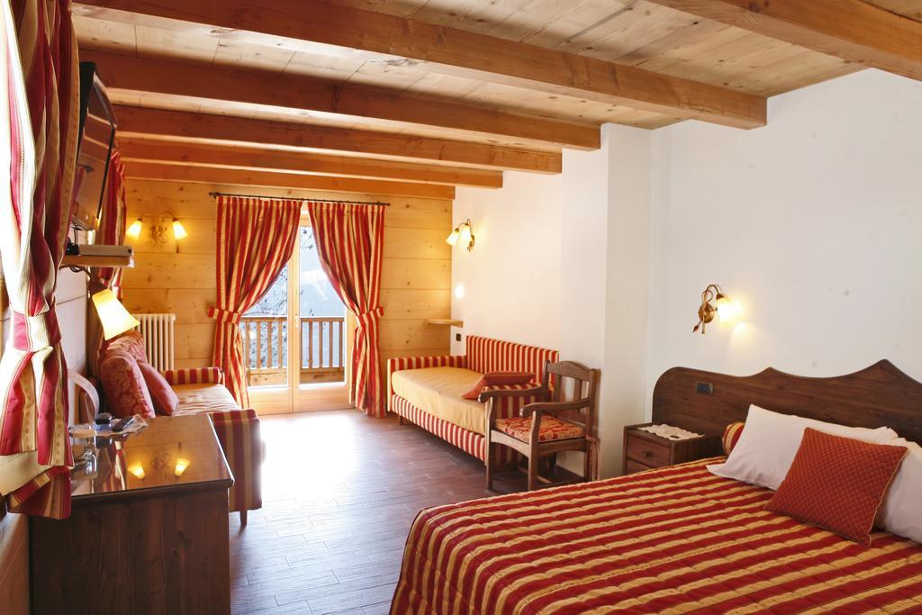 Les Combes Otel La Salle Dış mekan fotoğraf
