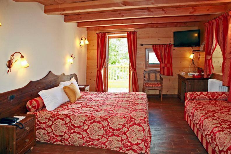 Les Combes Otel La Salle Dış mekan fotoğraf